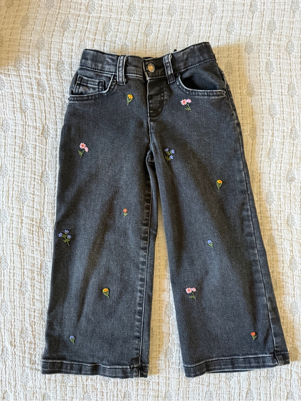 Cat & Jack Girls' Black Embroidered Floral Wide-Leg Jeans 4T